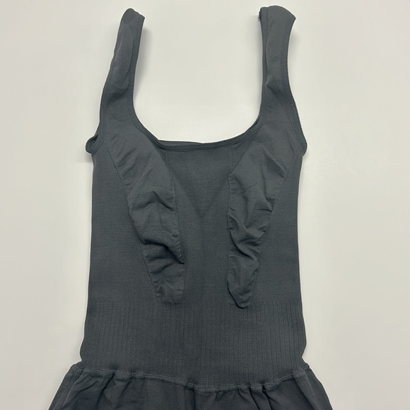 FP Movement Free People Good Karma Flare Onesie Dark Grey XS/S mis-stamped - Picture 5 of 11